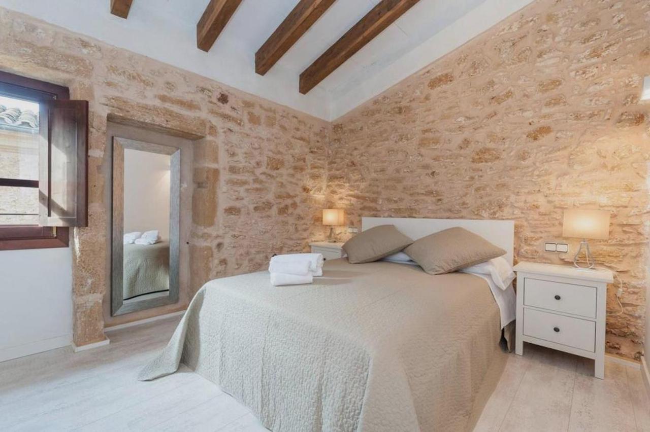 Casa Sa Pedra, En El Centro Historico De Hébergement de vacances *